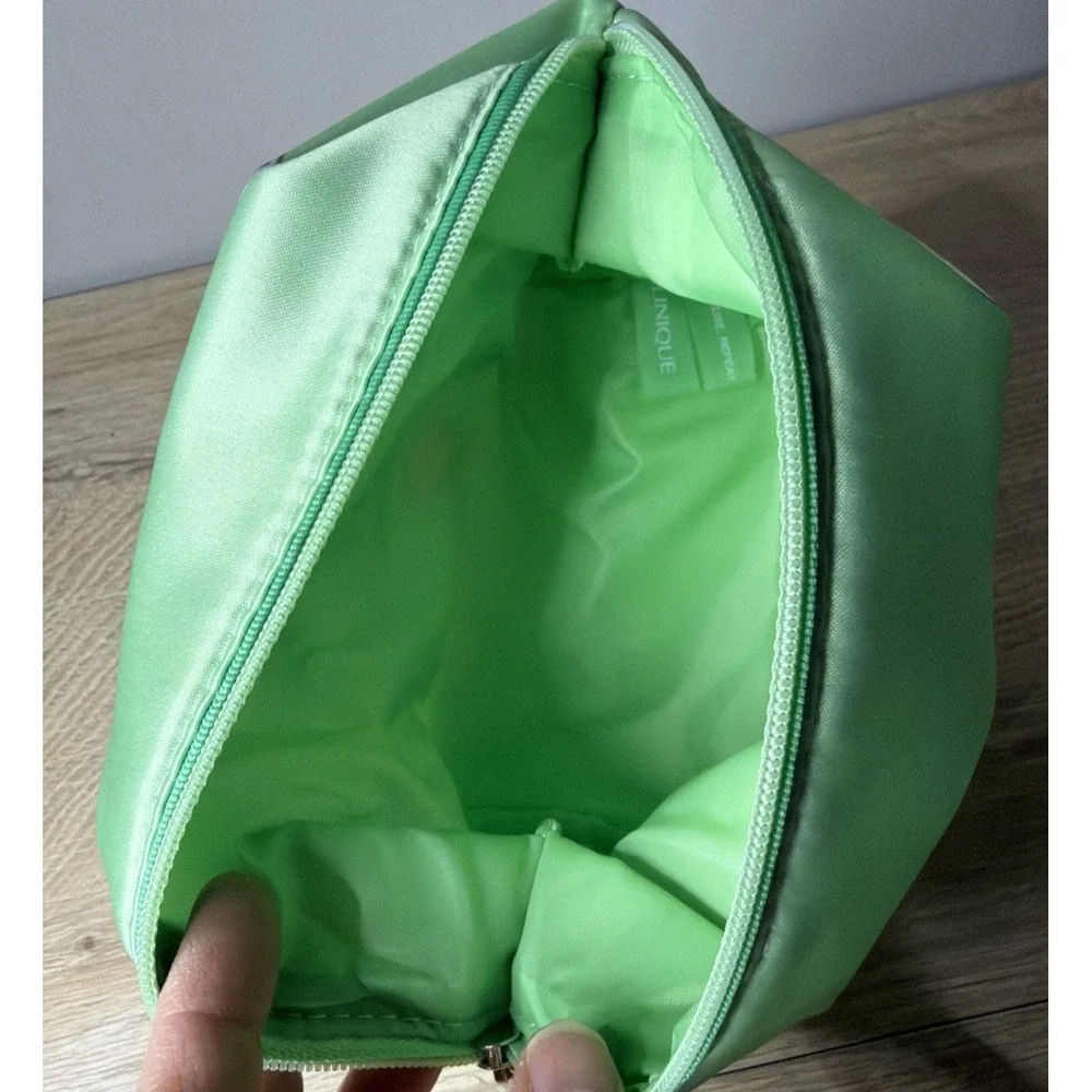 Clinique Green Patch Pouch Bag 90s Y2K Shiny Glossy Retro Holographic‎ Makeup
